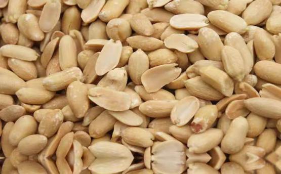 Roasted half peanuts